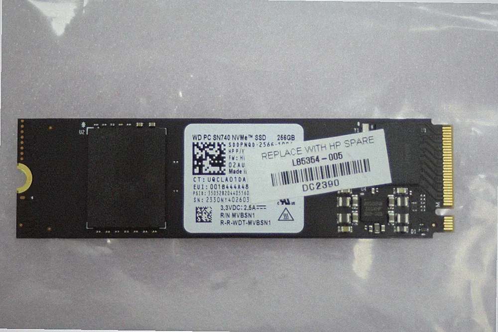 WD PC SN740 256GB M.2 2280 NVMe Internal SSD Gen4 x4 (SDDPNQD-256G)